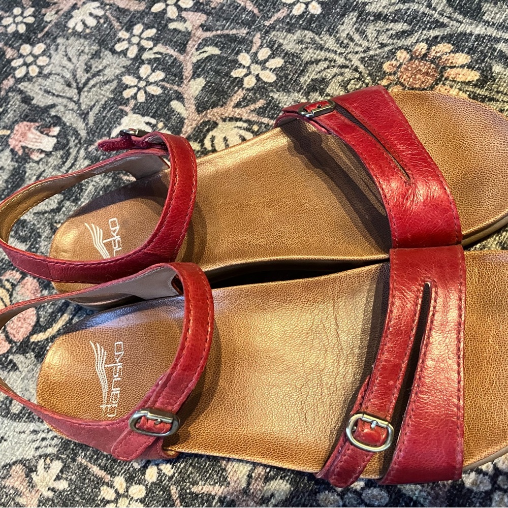 NWOT Dansko Janelle Sandals - Picture 3 of 5